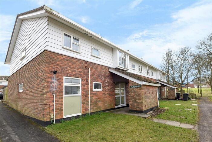 1 Bedroom Flat To Rent In Bach Close, Basingstoke, RG22