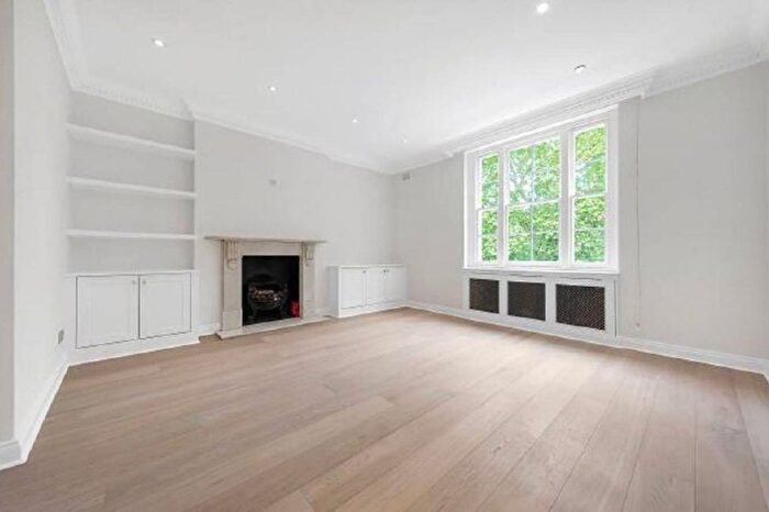 2 Bedroom Flat To Rent In St Georges Square, Pimlico, London, SW1V