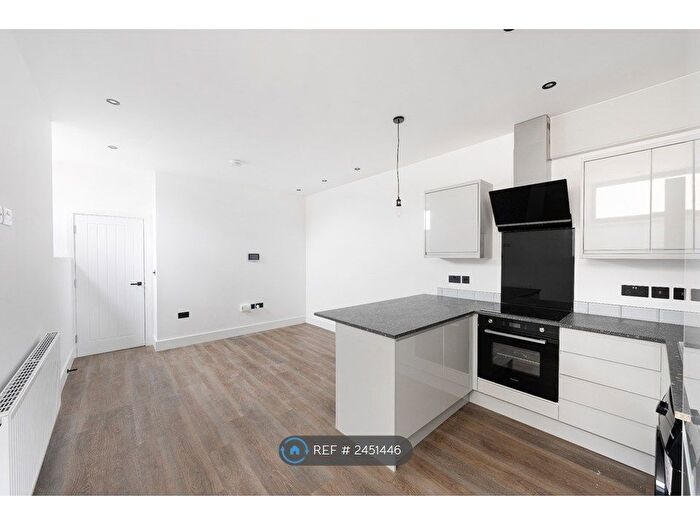 1 Bedroom Flat To Rent In Shellards Road, Longwell Green, Bristol, BS30