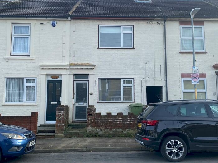 3 Bedroom House To Rent In Ufton Lane, Sittingbourne, ME10