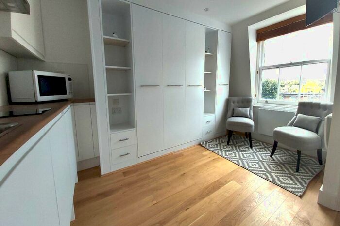 Studio To Rent In Coleherne Road, London, SW10