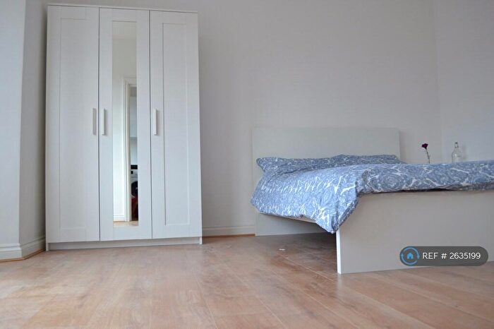 Studio To Rent In Hamilton Road, Ilford, IG1