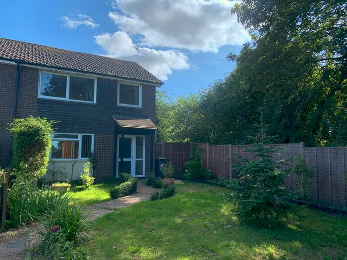 3 Bedroom Property To Rent In Hilltop Way, Stanton, Bury St. Edmunds, IP31