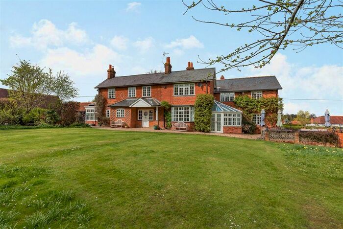 6 Bedroom Detached House For Sale In Row Lane, Dunsden, Reading, RG4