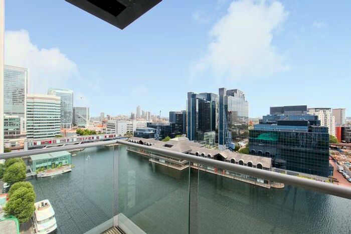 2 Bedroom Flat To Rent In Millharbour, London, E14