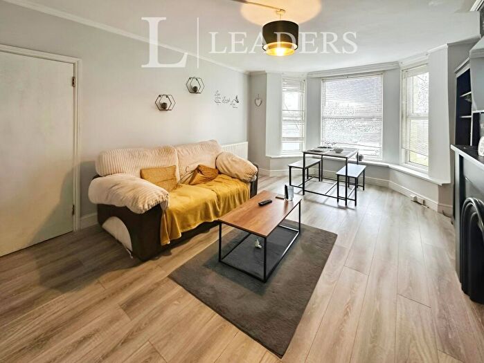 1 Bedroom Flat To Rent In Willoughby Road, IP2