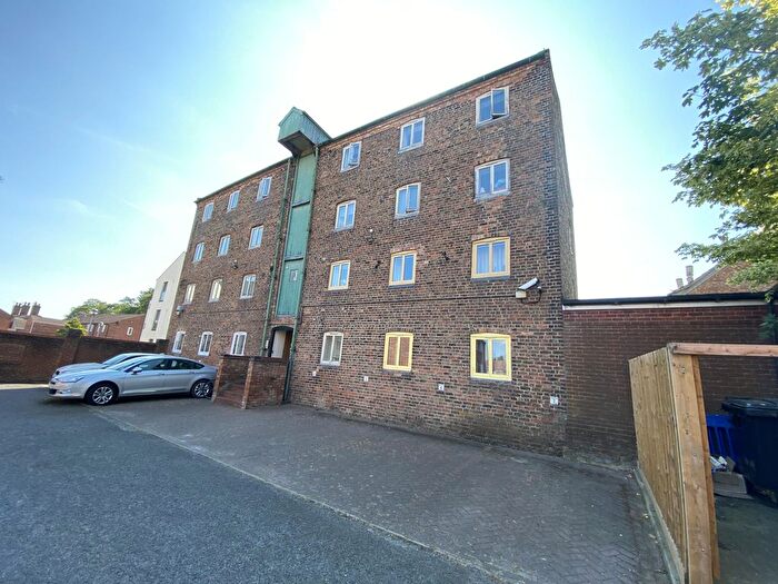 3 Bedroom Flat For Sale In Harrison Warehouse, Eastgate, Louth, Lincolnshire, LN11