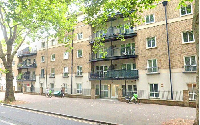 1 Bedroom Studio To Rent In Kennington Road, London, SE11