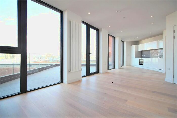 Studio To Rent In Admiralty Avenue, London, E16