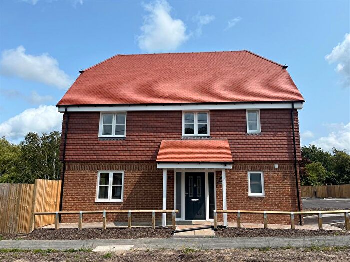 5 Bedroom Detached House For Sale In Heathfield Road, Burwash Common, TN19