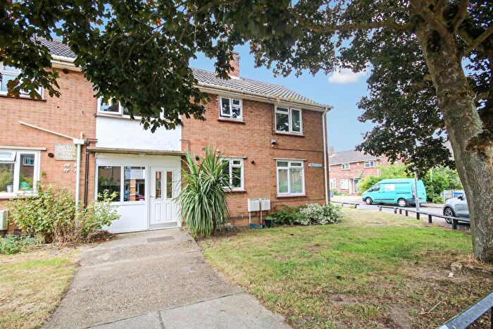 2 Bedroom Flat For Sale In Finch Close, Norwich, NR7