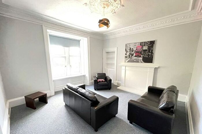 4 Bedroom Maisonette To Rent In Paradise Road, Dundee, DD1