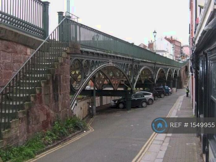 3 Bedroom Flat To Rent In St. Annes Well Mews, Exeter, EX4