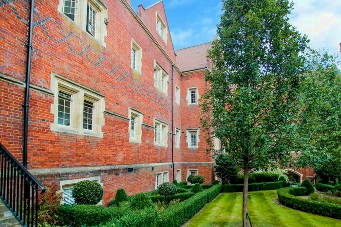 1 Bedroom Apartment To Rent In The Galleries, Brentwood, Essex, CM14