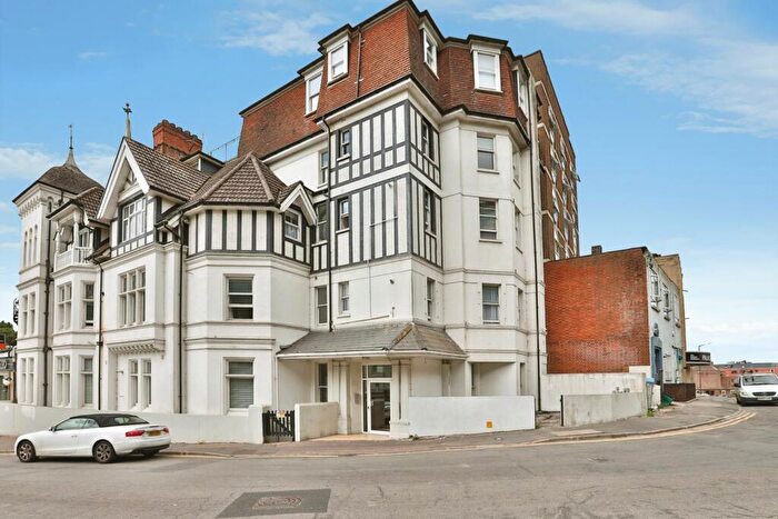 Property For Sale In Hinton Road, Bournemouth, Dorset, BH1
