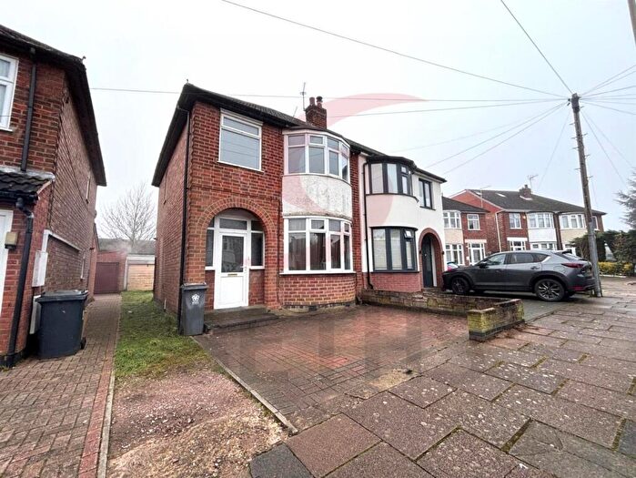 3 Bedroom Semi Detached House To Rent In Seaford Road, Aylestone, Leicester, LE2