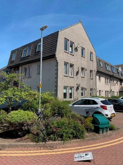 2 Bedroom Flat To Rent In Gairn Mews, Gairn Terrace, Aberdeen, AB10