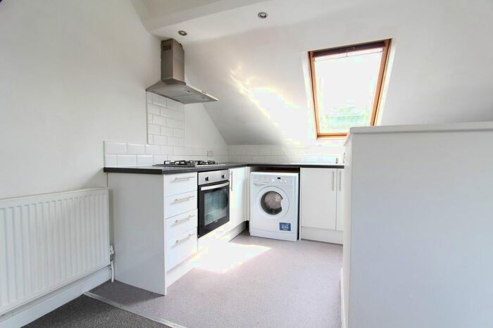 2 Bedroom Flat To Rent In Newman Road, Sheffield, S9