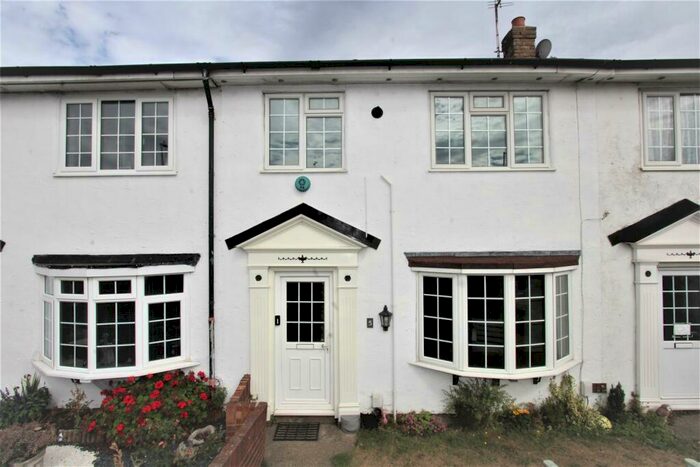 3 Bedroom House To Rent In Staple Close, Sittingbourne, ME10