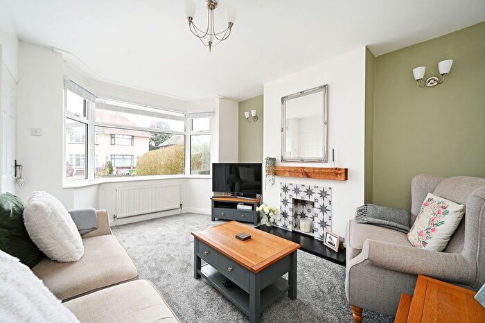 2 Bedroom Semi-detached House For Sale In Franklyn Road, Brockwell, Chesterfield, S40