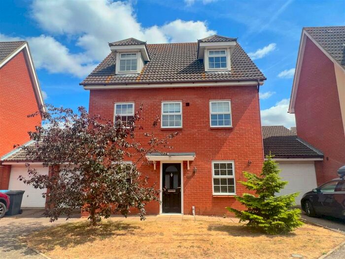5 Bedroom Detached House To Rent In Baird Grove, Kesgrave, Ipswich, IP5