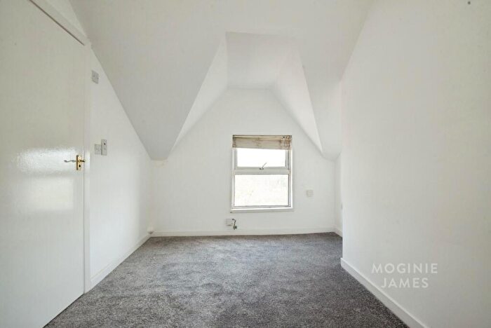 1 Bedroom Flat To Rent In Stacey Road, Roath, Cardiff, CF24