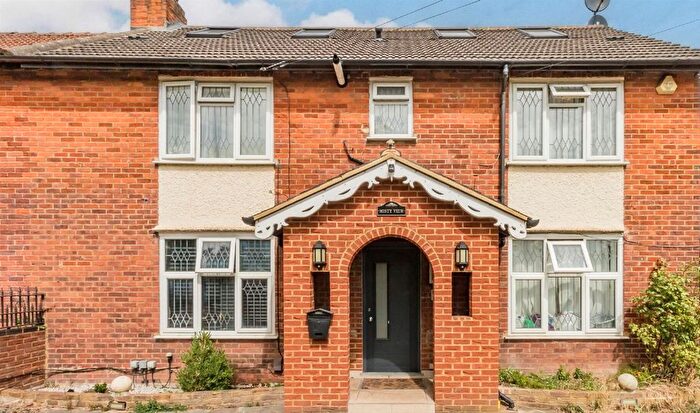 1 Bedroom Flat To Rent In Sunbury Way, Feltham, TW13