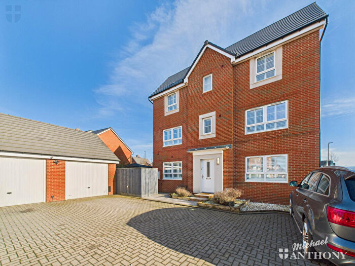 4 Bedroom Semi-Detached House For Sale In Nutmeg Close, Broughton, HP22