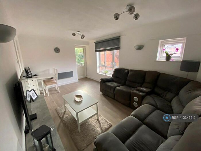 2 Bedroom Flat To Rent In Wharf View Court, London, E14