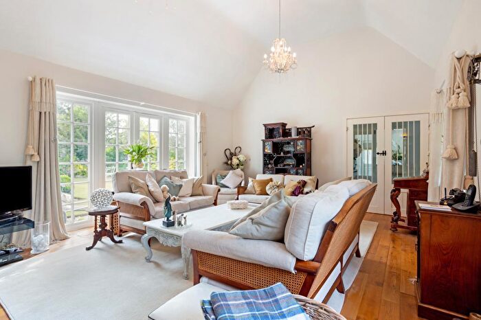 4 Bedroom Detached House For Sale In Holtwood, Wimborne, Dorset, BH21