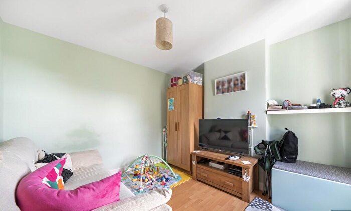 2 Bedroom Apartment To Rent In Weston Road, Guildford, GU2