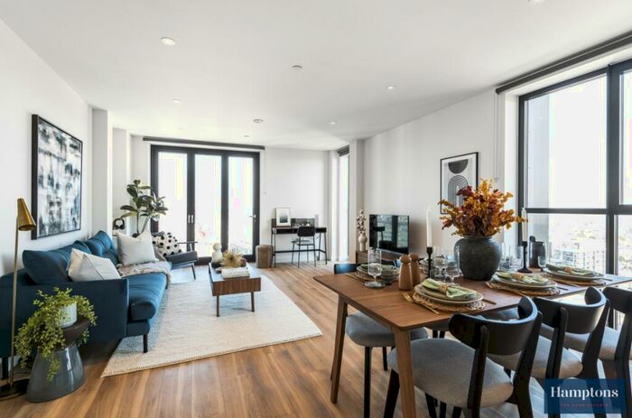 3 Bedroom Apartment To Rent In Ten Degrees, George Street Croydon, CR0