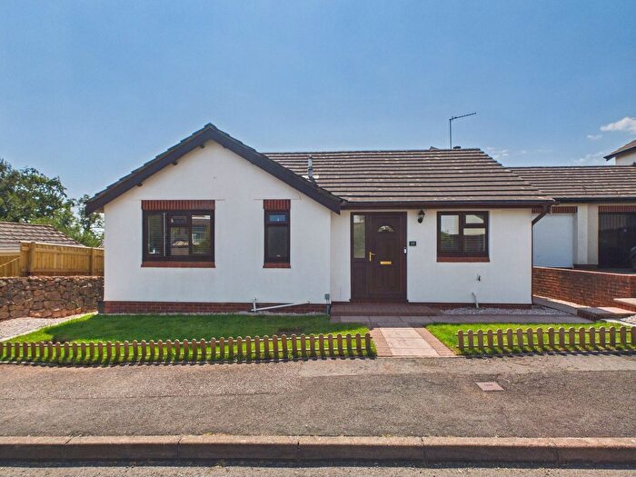 2 Bedroom Bungalow For Sale In Steed Close, Paignton, TQ4