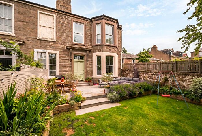 2 Bedroom Terraced House For Sale In Nelson Street, Dundee, DD1