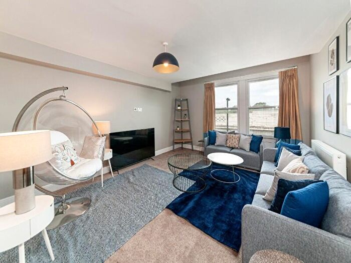 6 Bedroom Apartment To Rent In St. James House, - Portland Terrace, Newcastle Upon Tyne, NE2