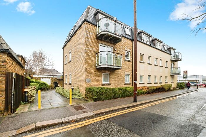 2 Bedroom Flat For Sale In Mornington Road, Woodford Green, IG8