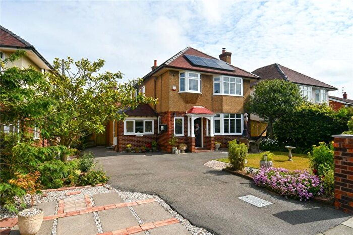 3 Bedroom Detached House For Sale In Birkenhead Road, Meols, Wirral, CH47