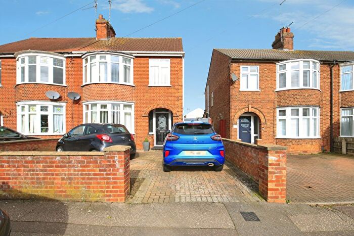 3 Bedroom Semi Detached House For Sale In Glebe Road, Peterborough, PE2