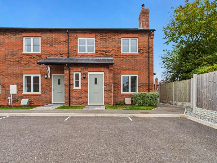 3 Bedroom End Of Terrace House For Sale In Aldersey Oaks View, Beeston View, CH3