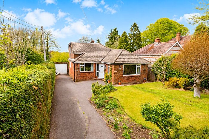 3 Bedroom Detached House For Sale In Blackberry Lane, Four Marks, GU34