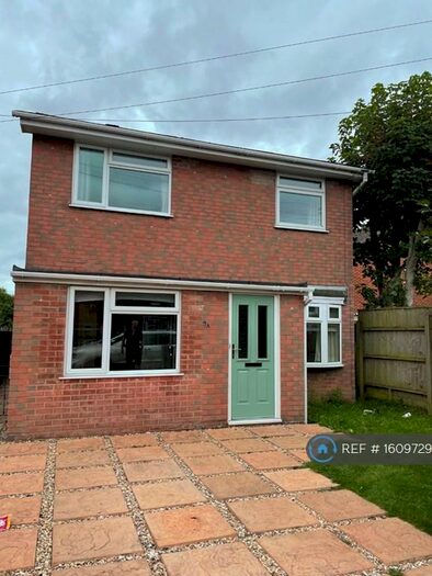 6 Bedroom Detached House To Rent In Cranmer Road, Bournemouth, BH9