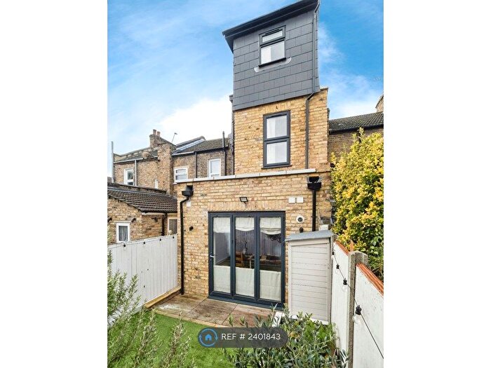 4 Bedroom Terraced House To Rent In Holness Road, London, E15