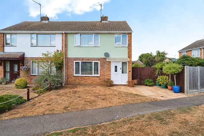 3 Bedroom Semi-Detached House For Sale In Bankers Walk, Ramsey, Huntingdon, PE26