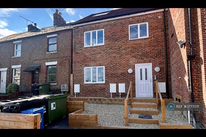 2 Bedroom Flat To Rent In Broadway, Didcot, OX11