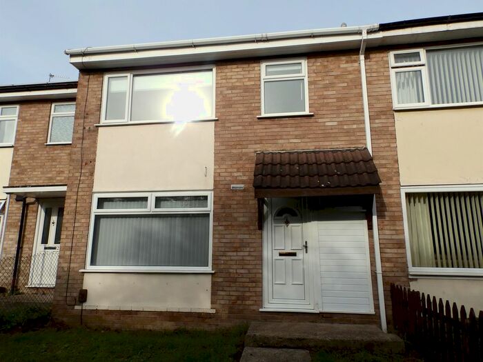 3 Bedroom Terraced House To Rent In Bodiam Court, Ellesmere Port, Cheshire CH65