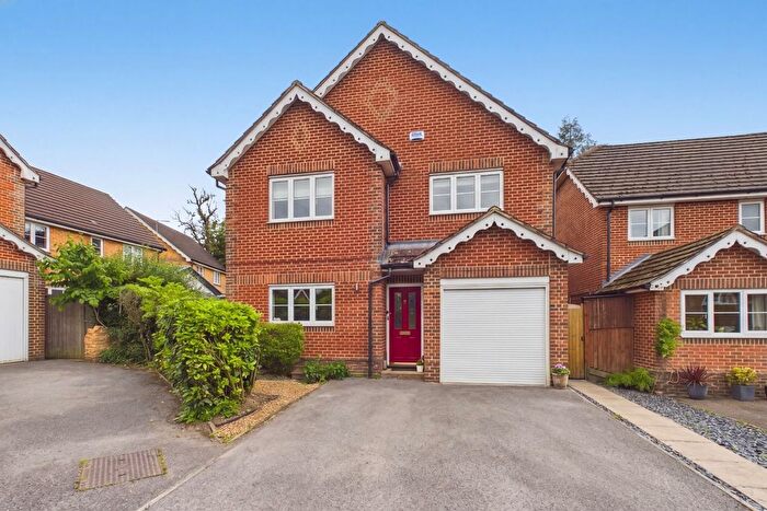 4 Bedroom Detached House For Sale In Faithfull Close, Warfield, Bracknell, Berkshire, RG42