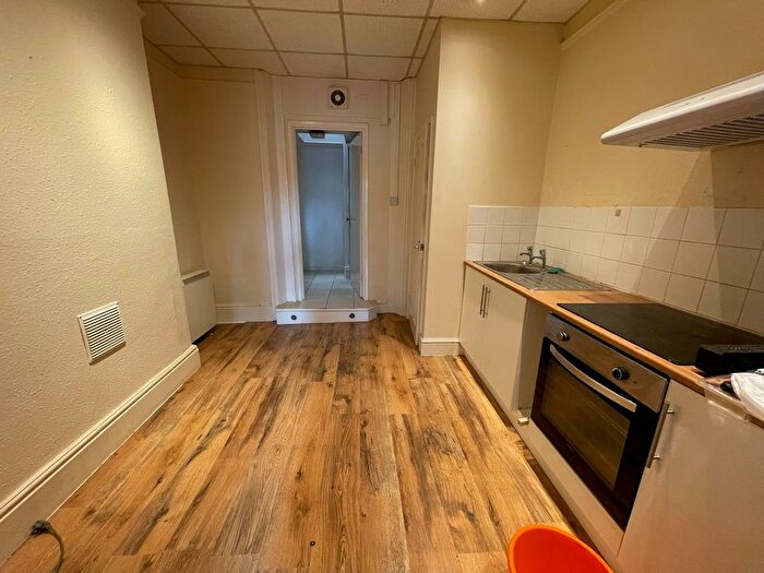 1 Bedroom Flat To Rent In Belvedere Road, Taunton, TA1