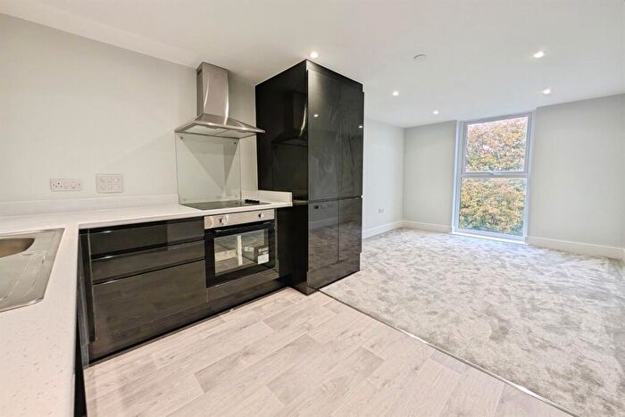 1 Bedroom Flat To Rent In Clarendon Apartments, SO14