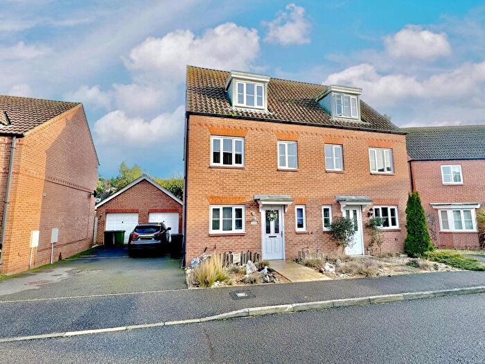 3 Bedroom Semi-Detached House For Sale In Benstead Close, Heacham, King's Lynn, PE31