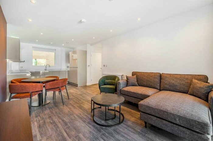 2 Bedroom Apartment To Rent In Dawes Street, London, SE17